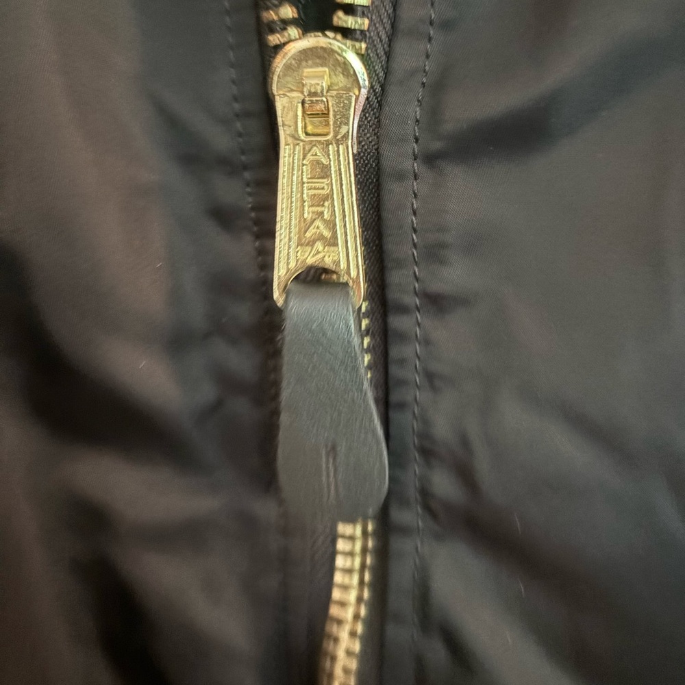 Alpha Industries Bomber Jacket - Picture 7 of 9